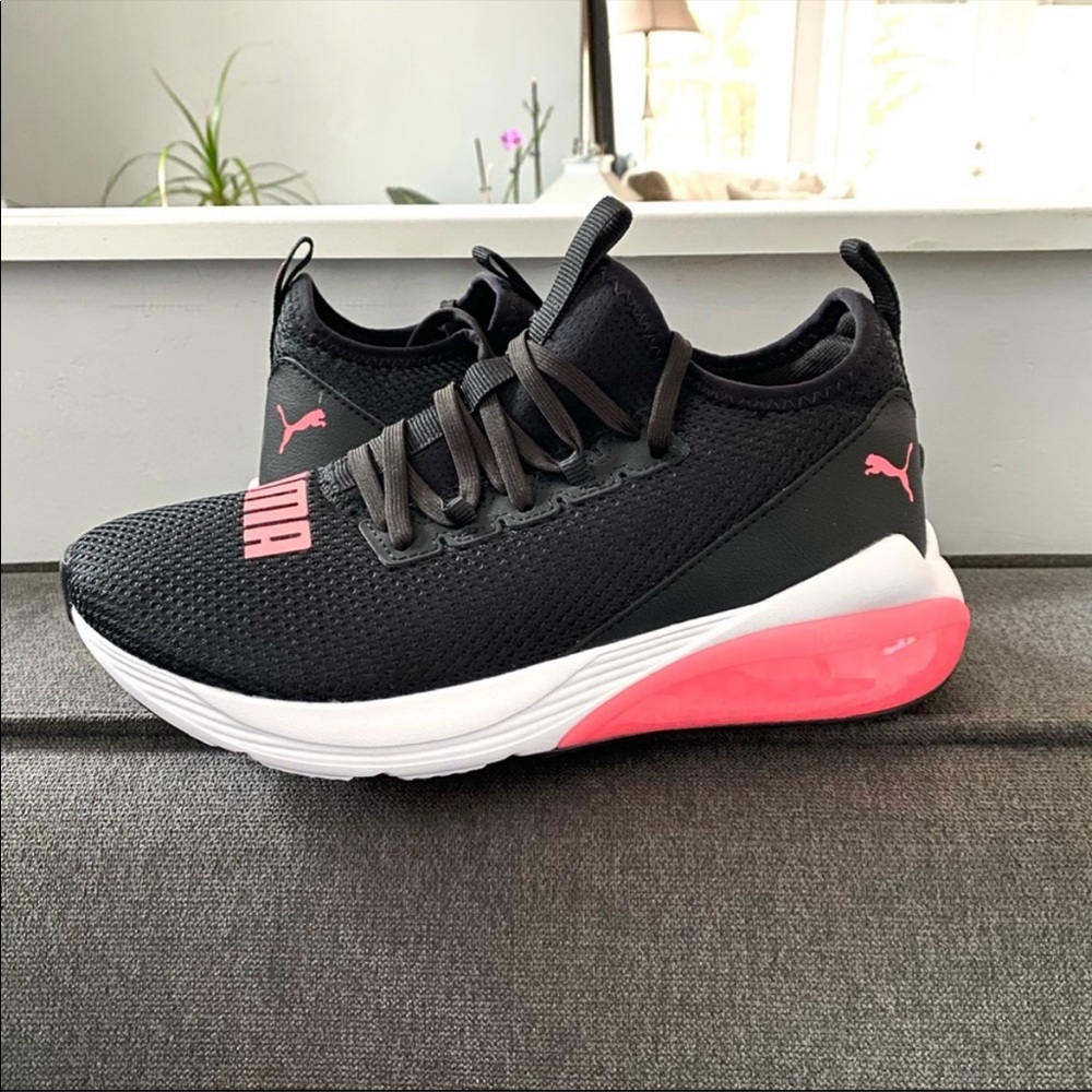 NEW Puma 10cell sneakers black pink